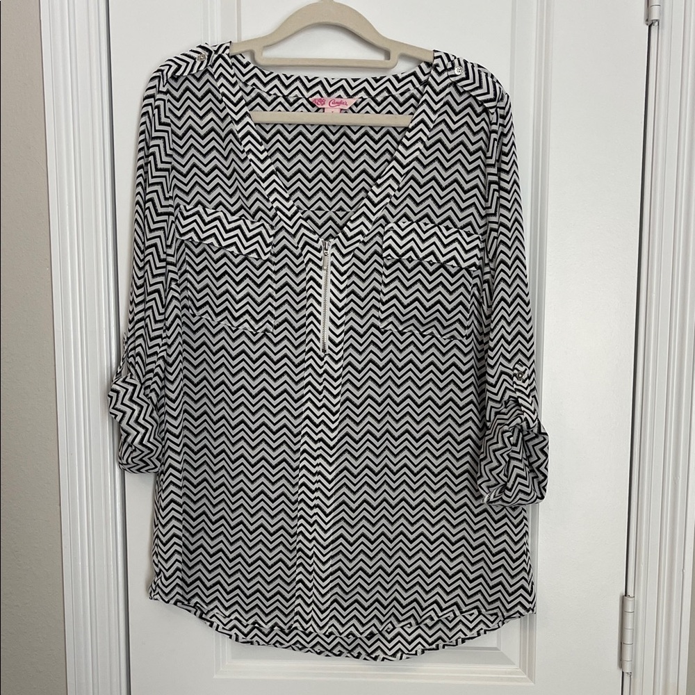 Candie's Monochrome Zigzag Blouse